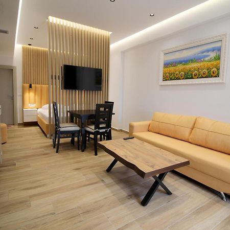 Alis Apartments Σαράντα Εξωτερικό φωτογραφία